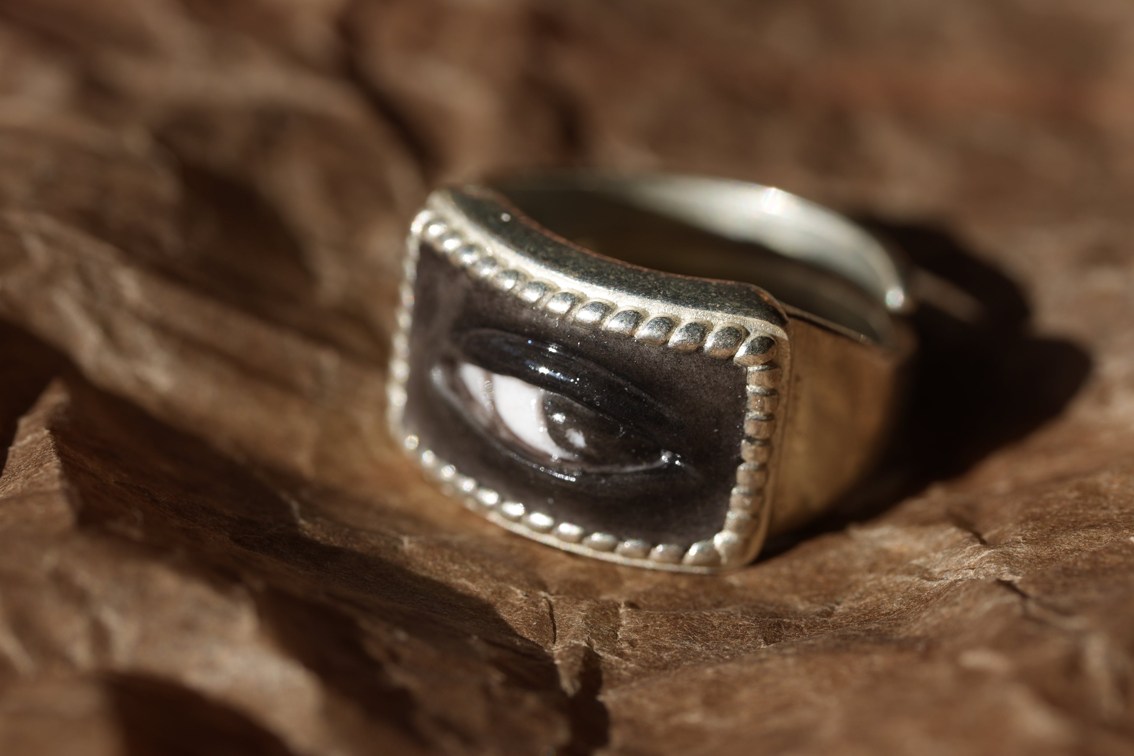 Black Eye Ring