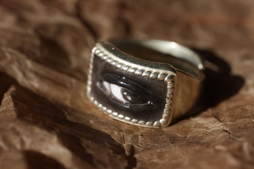 Black Eye Ring