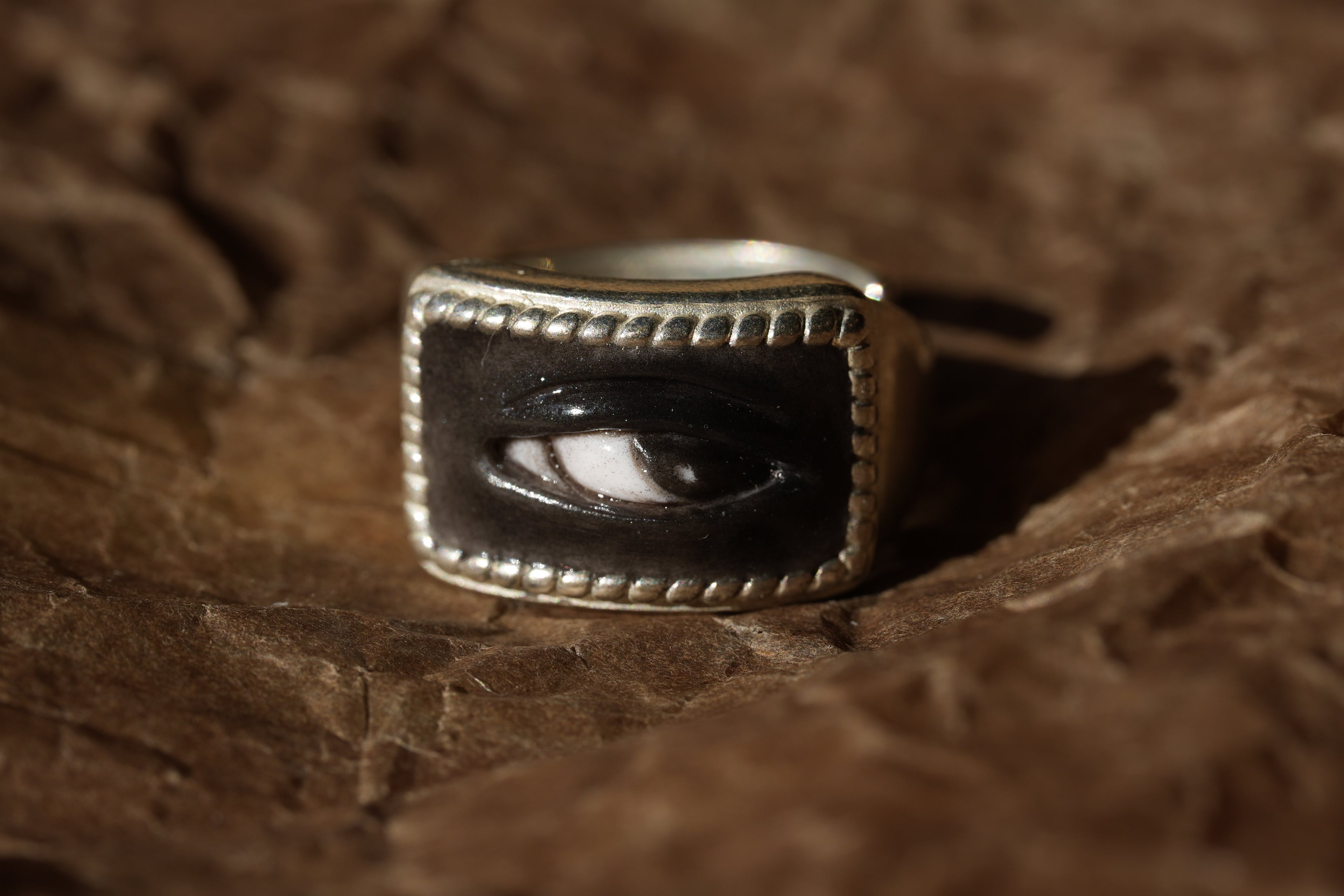 Black Eye Ring